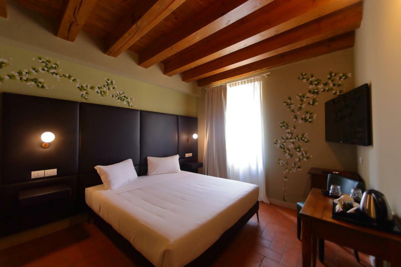 La Boheme Chambres Lazise Esterno foto